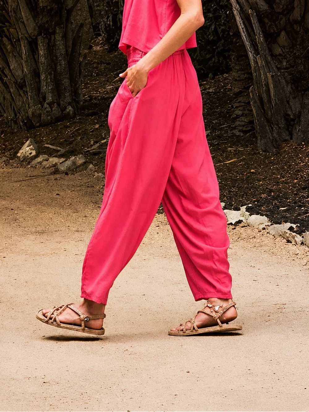 Free People| ‘Struttin’ Wide Leg Linen Set - Picture 3 of 6
